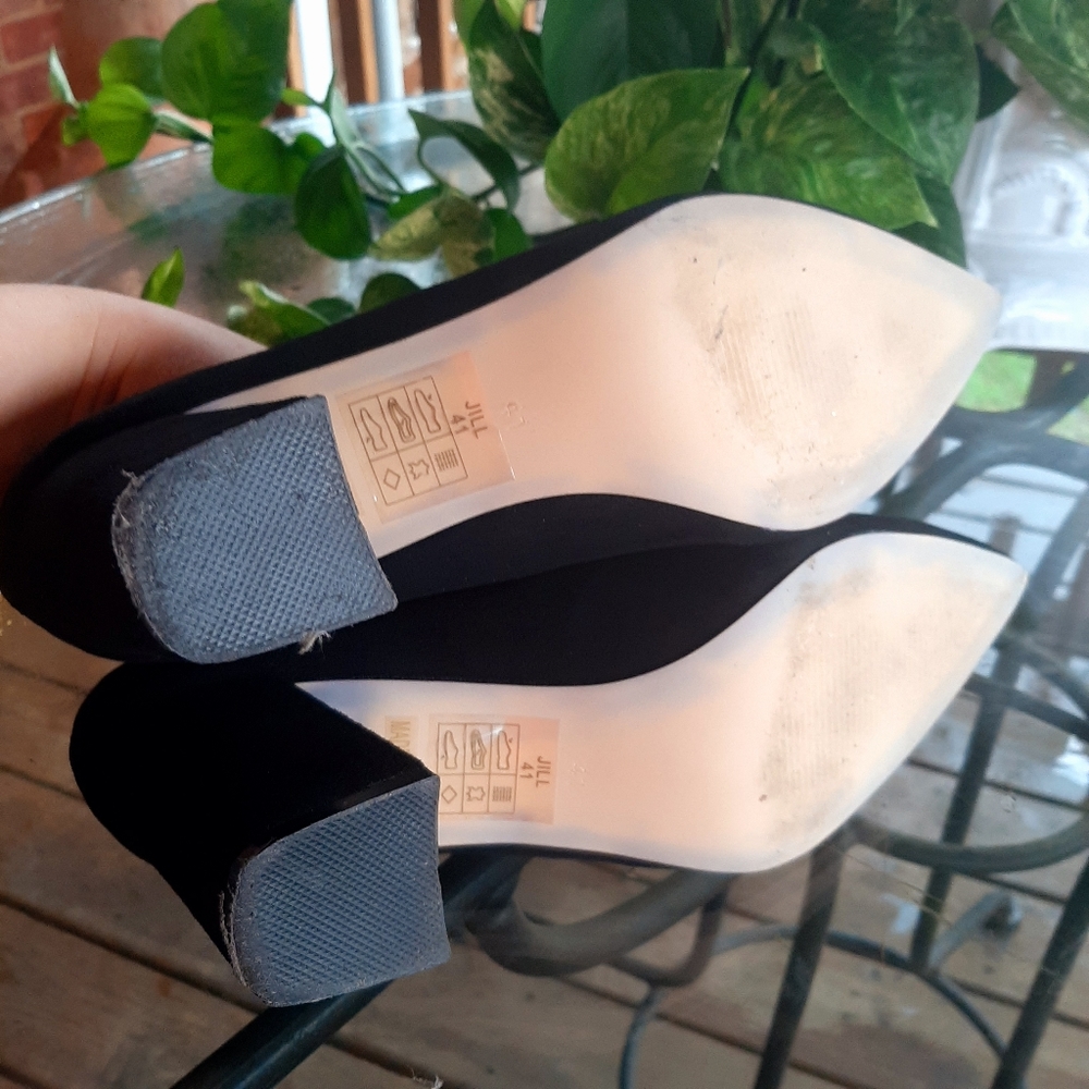 ModCloth Suede Heels - Picture 5 of 10